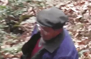 XXX Robił zdjęcia ze swoim sąsiadem, a filmy porno ostre za darmo potem siedział na krześle.