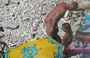 XXX Poszliśmy powitać Nowy Rok i przestraszyliśmy się dwóch kurczaków. ostre filmy porno za darmo