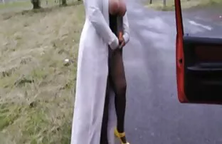 XXX Ten facet obudził się z nogami, a następnie popchnął go w ostre porno darmowe filmy fetysz