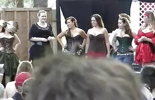 XXX Piękna Rosjanka z filmy ostre porno za darmo dwoma pięknościami