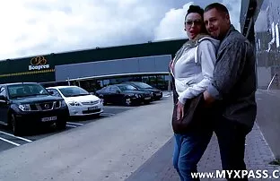 XXX podaje ostry sex filmiki darmowe kobietę za obiekt