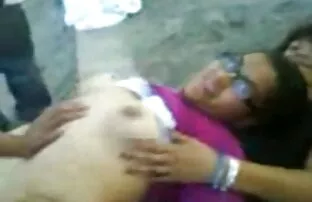 XXX Ukryty ostry sex filmy darmowe w opuszczonym obozie