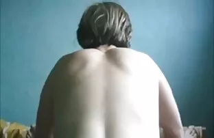 XXX Azjatka, która chce pomóc ostre filmy porno za darmo dwóm amatorskim rozrywkom